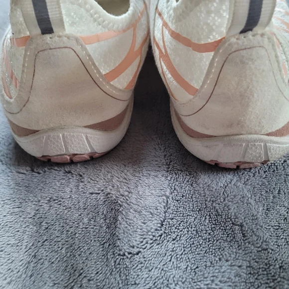 Hike Footwear Slip On Shoes Size W9/M7 - Picture 6 of 6